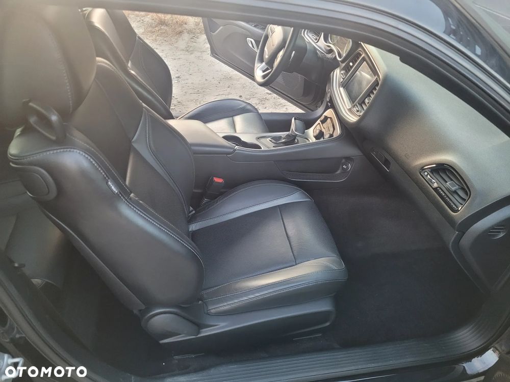 Dodge Challenger 3.6 GT AWD - 15