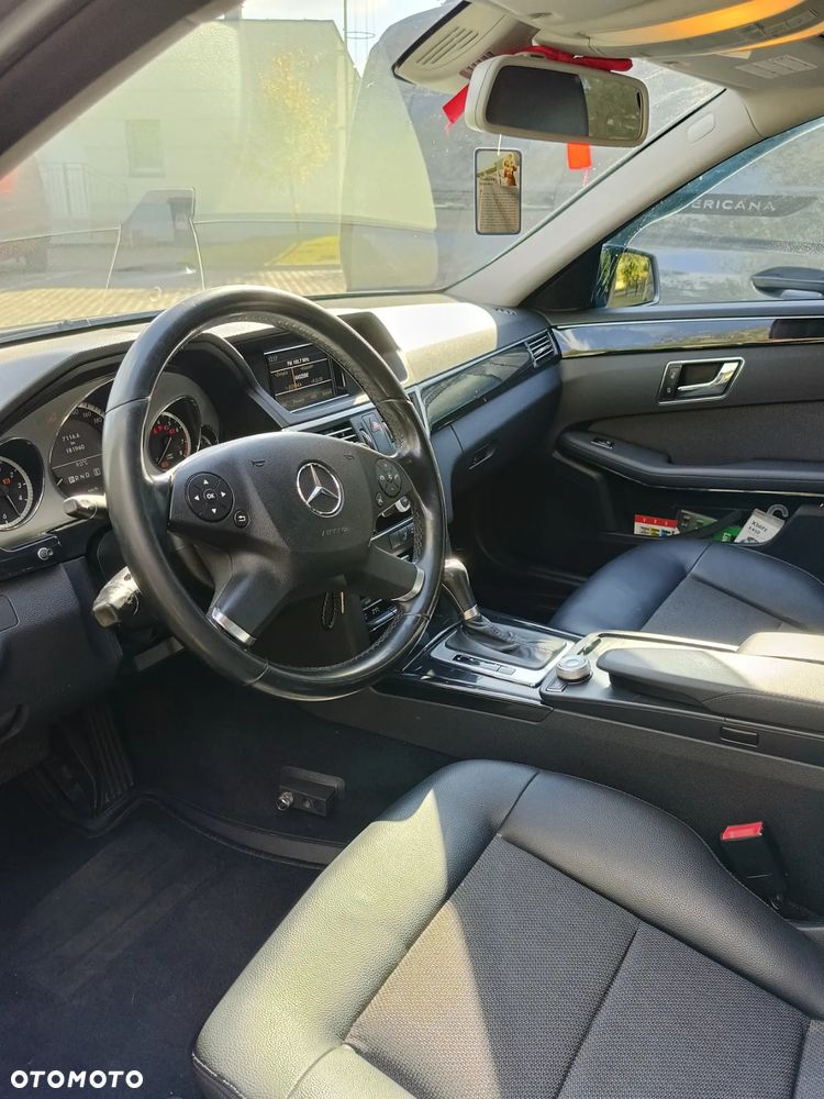 Mercedes-Benz Klasa E - 12