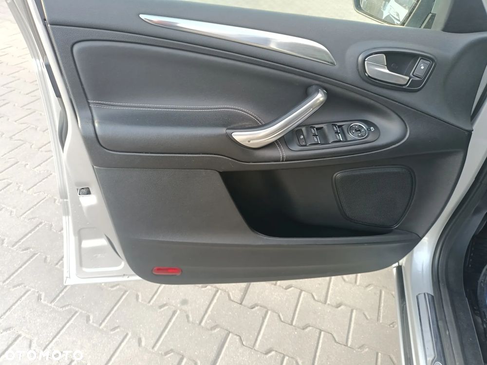 Ford S-Max 2.2 TDCi DPF Durashift-6-tronic Titanium - 20