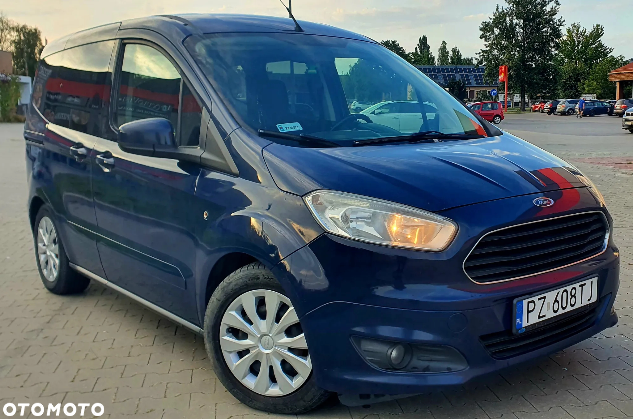 Ford Tourneo Courier 1.5 TDCi Trend - 2