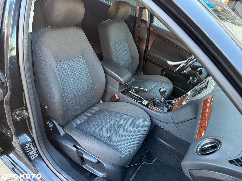 Ford Mondeo 2.0 TDCi Ghia - 20