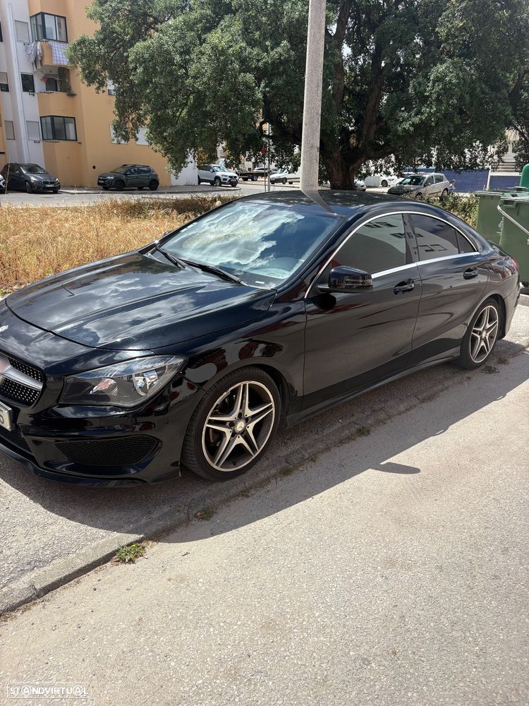 Mercedes-Benz CLA 180 d Shooting Brake AMG Line - 1
