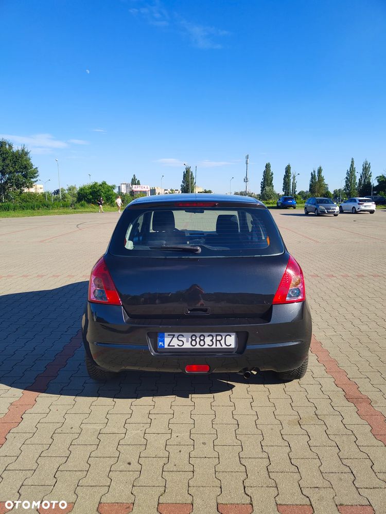 Suzuki Swift - 3