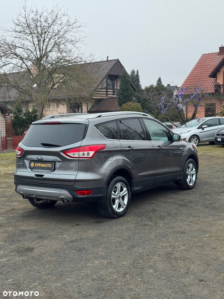 Ford Kuga 2.0 TDCi 4x4 Titanium - 4