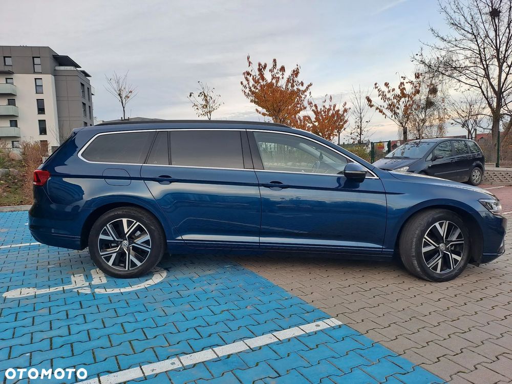 Volkswagen Passat Variant 2.0 TDI SCR DSG 4Motion Business - 3