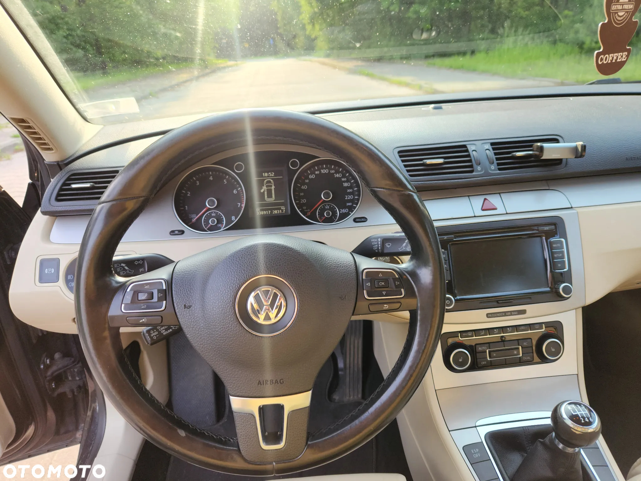 Volkswagen Passat 1.8 TSI Comfortline - 13