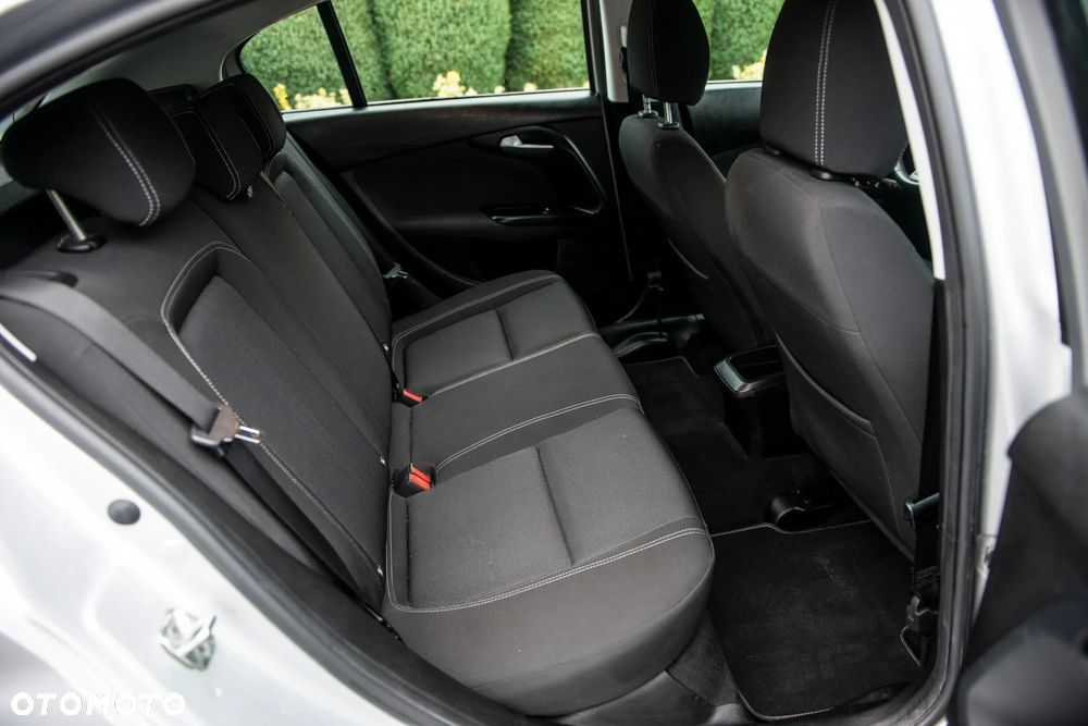 Fiat Tipo 1.4 T-Jet 16v Easy - 35