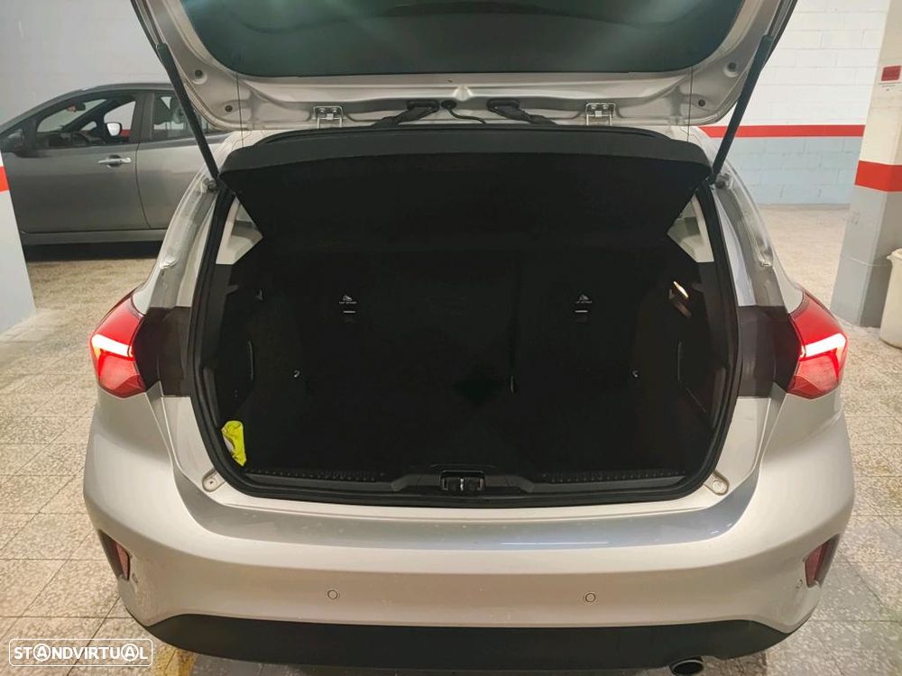 Ford Focus 1.5 TDCi ECOBlue Titanium - 9