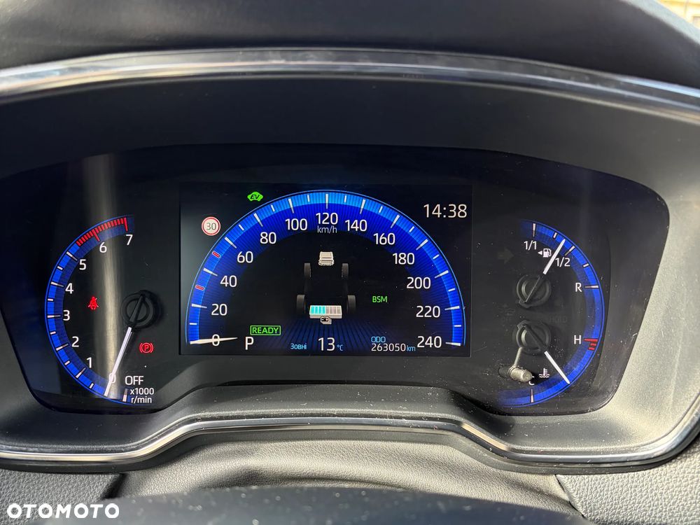 Toyota Corolla 1.8 Business Edition - 13