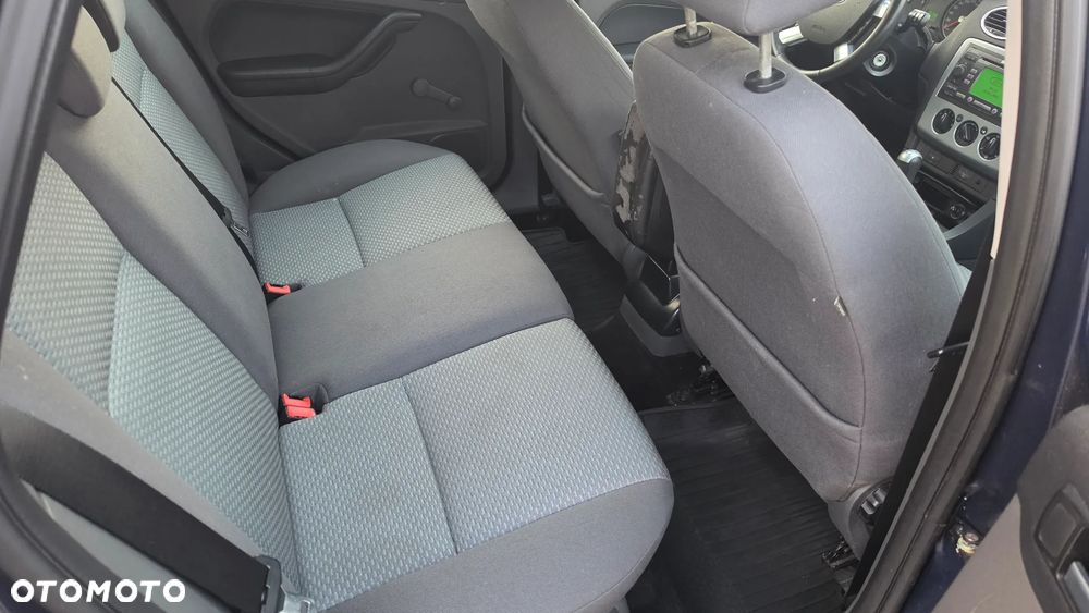 Ford Focus SW 1.6 TDCi Trend + - 9