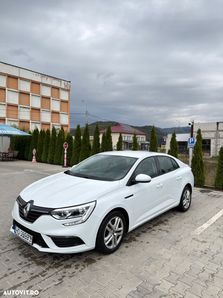 RENAULT Megane