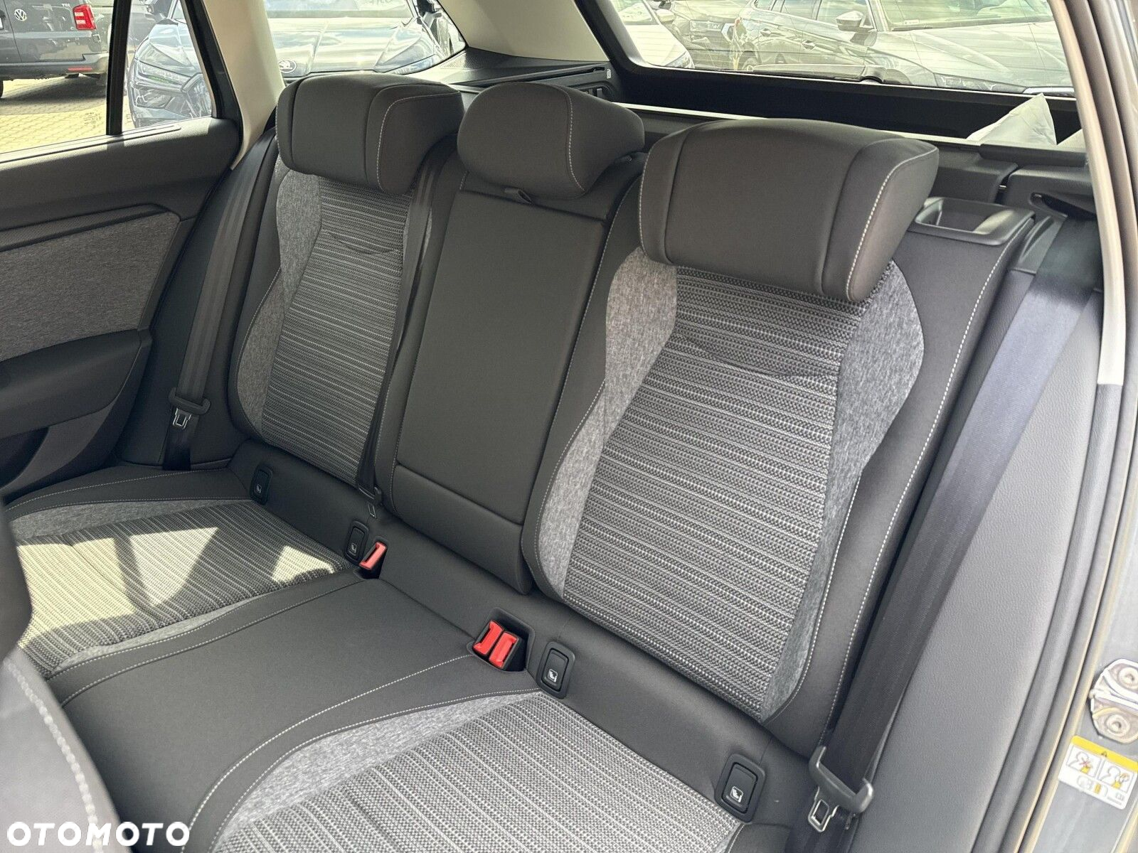 Skoda Superb 1.5 TSI Plug-in Hybrid Edition 130 DSG - 31