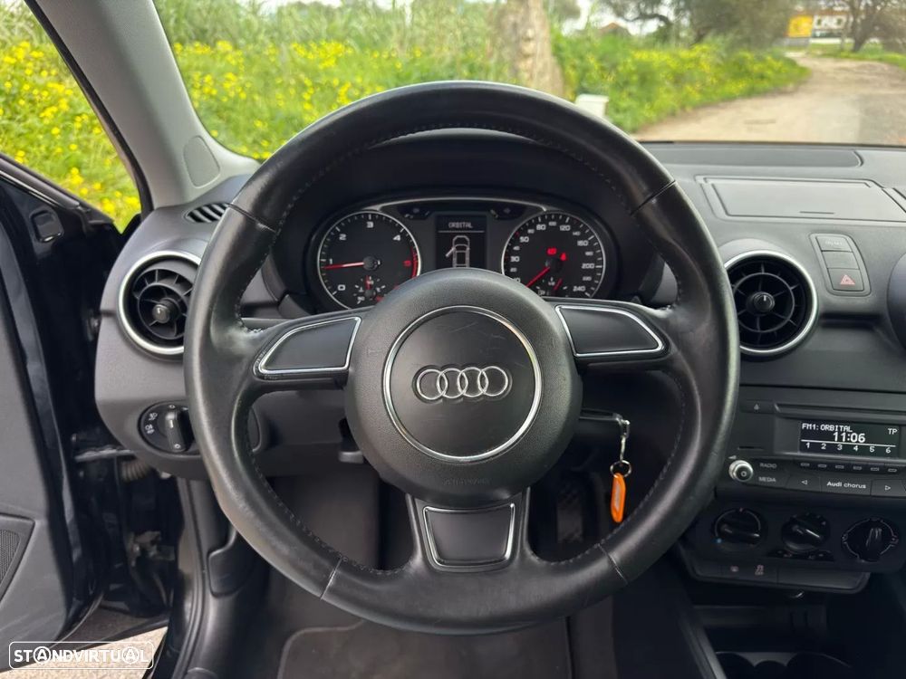 Audi A1 1.6 TDI Admired - 9