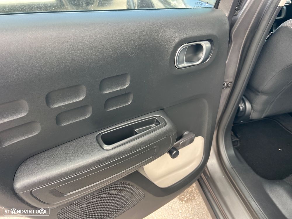 Citroën C3 1.2 PureTech Shine - 10