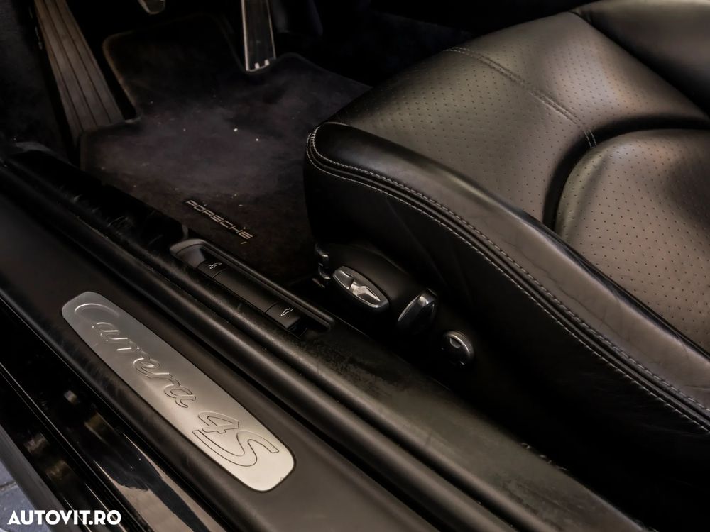 Porsche 911 Carrera 4 S Cabrio - 19