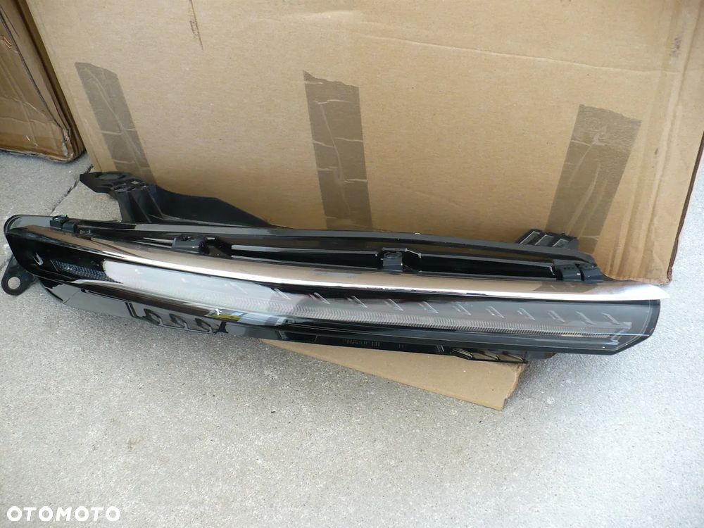 C5X C5 X 21-24 swiatlo do jazdy dziennej 9833775580 prawy hella eu. - 5