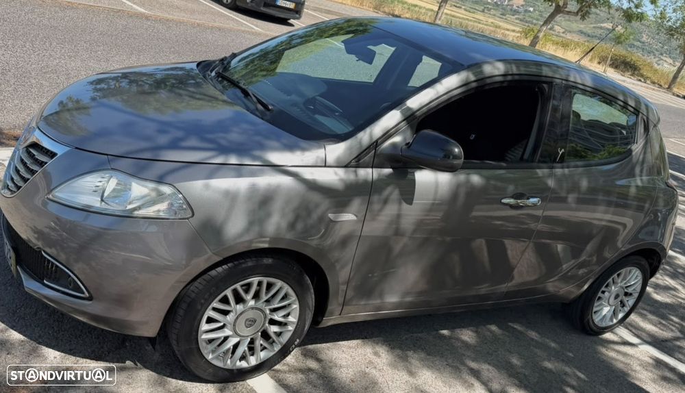 Lancia Ypsilon 1.3 M-jet S&S Platinum - 9