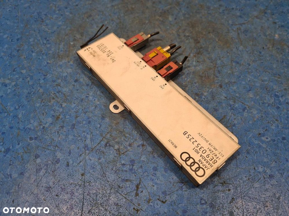 AUDI A4 B6 WZMACNIACZ ANTENOWY / GPS 8E9035225B - 5