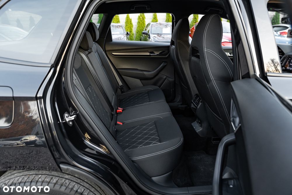 Skoda Karoq 2.0 TSI 4x4 DSG Sportline - 23