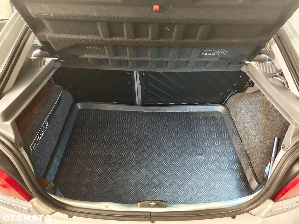 Renault Megane - 25