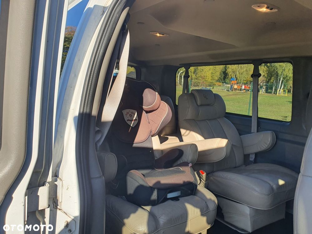 Chevrolet Express - 6