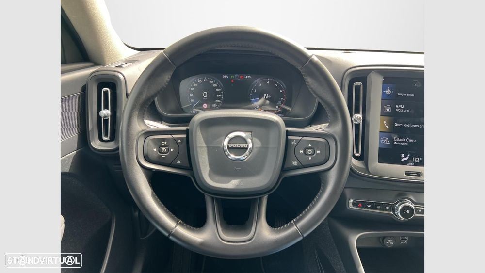 Volvo XC 40 1.5 T3 Momentum Tech Edition - 12