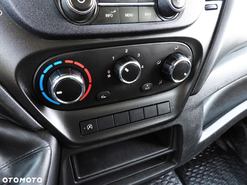 Iveco DAILY 35C14 WYWROTKA TEMPOMAT BLIŹNIACZE KOŁA KLIMATYZACJA  140KM - 35