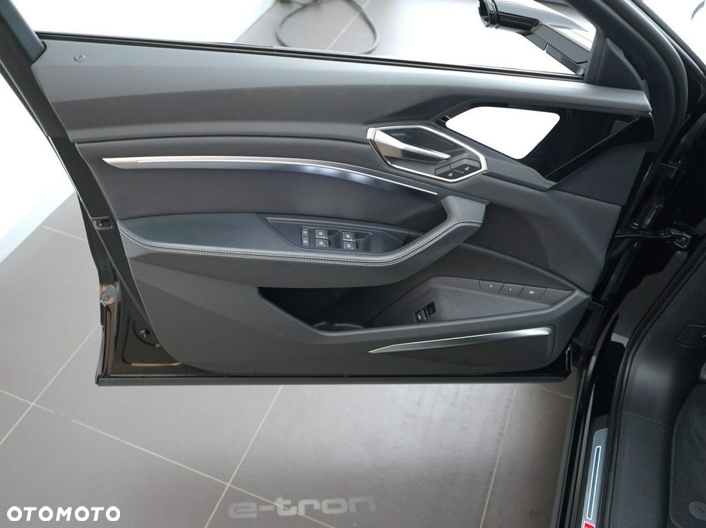 Audi SQ8 e-tron - 12