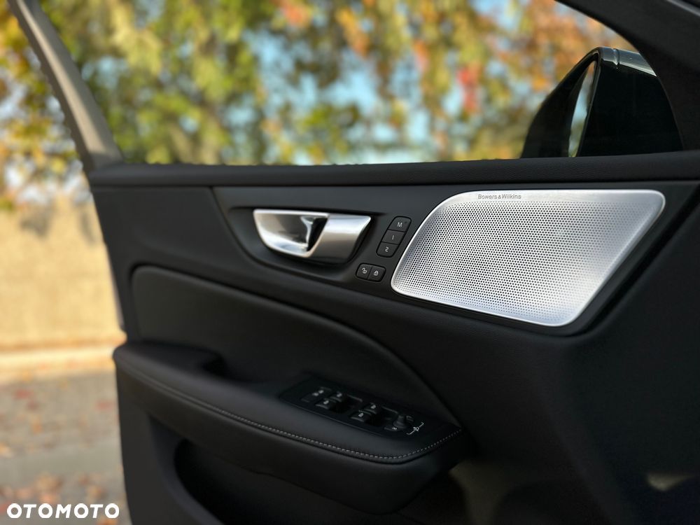 Volvo V60 B4 B Ultra Dark - 17