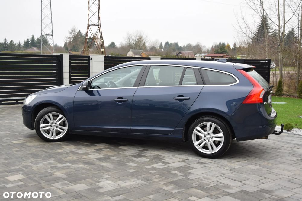 Volvo V60 D3 Momentum - 14