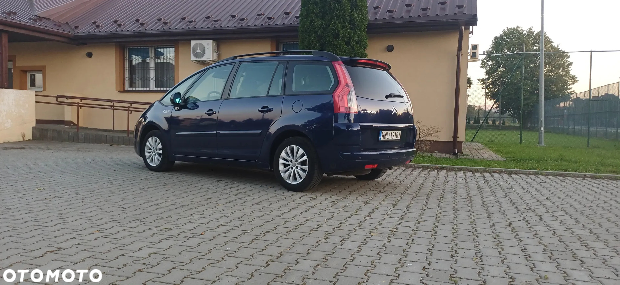 Citroën C4 Picasso 2.0 16V Exclusive - 6