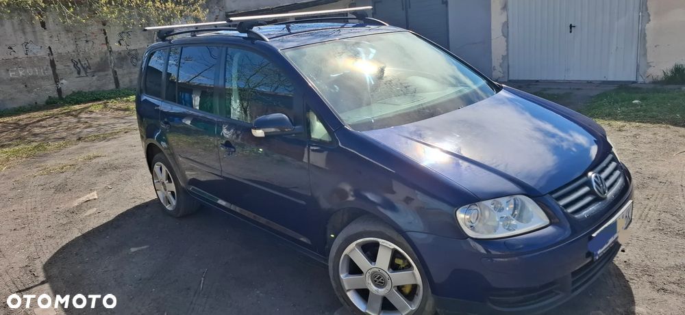 Volkswagen Touran 1.9 TDI Conceptline DSG - 6