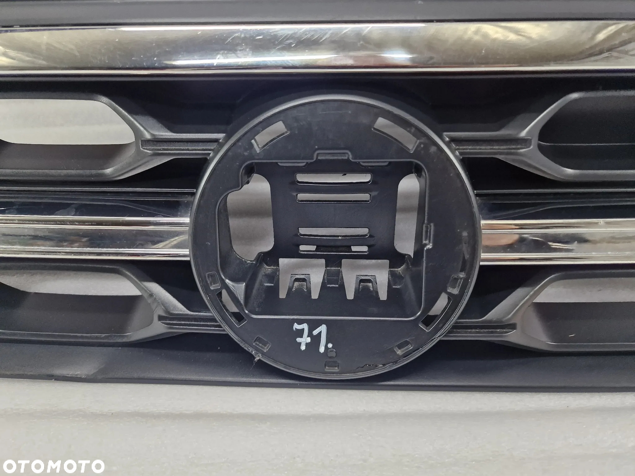 VW T-ROC 2GA LIFT R-LINE 20- ATRAPA / GRILL PRZEDNI PRZÓD , NR 2GA853653H , NR AUKCJI GL71 - 2