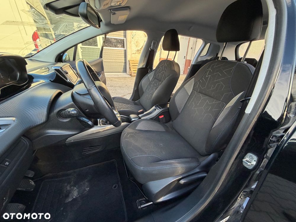 Peugeot 2008 PureTech 110 Style - 13