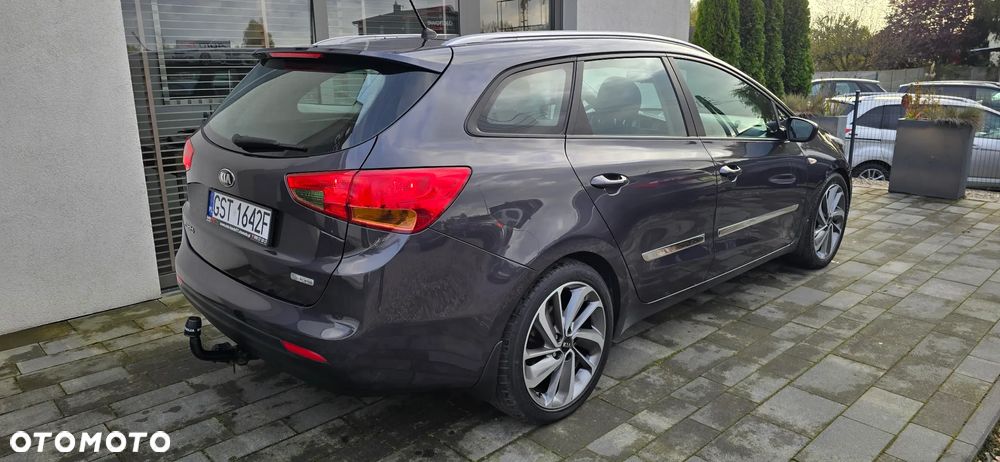 Kia Ceed 1.6 CRDi 128 Dream-Team Edition - 26