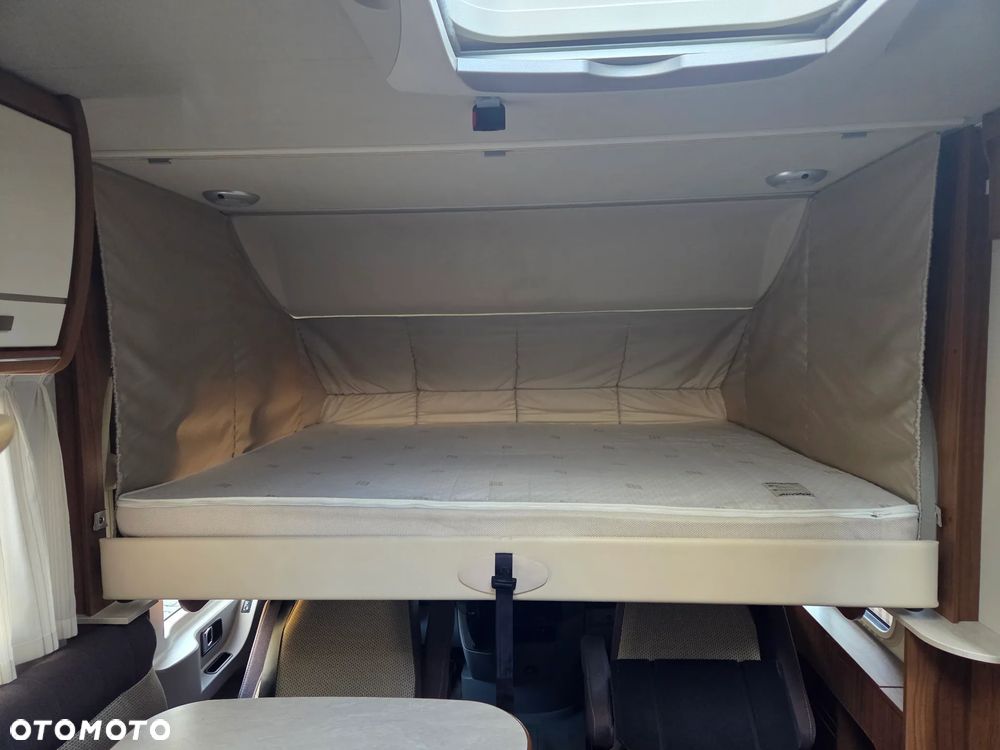 Mercedes-Benz Hymer - 8