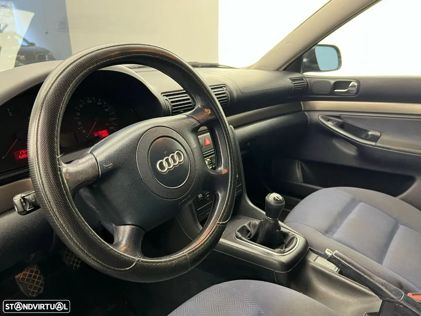 Audi A4 Avant 1.9 TDI Attraction - 5