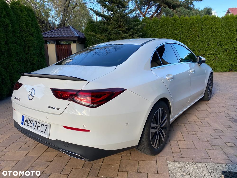 Mercedes-Benz CLA 250 4-Matic 7G-DCT - 8