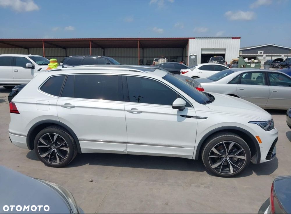Volkswagen Tiguan - 9