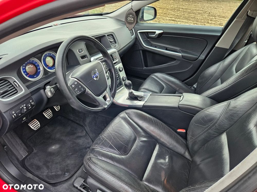 Volvo V60 D4 R-Design Kinetic - 9