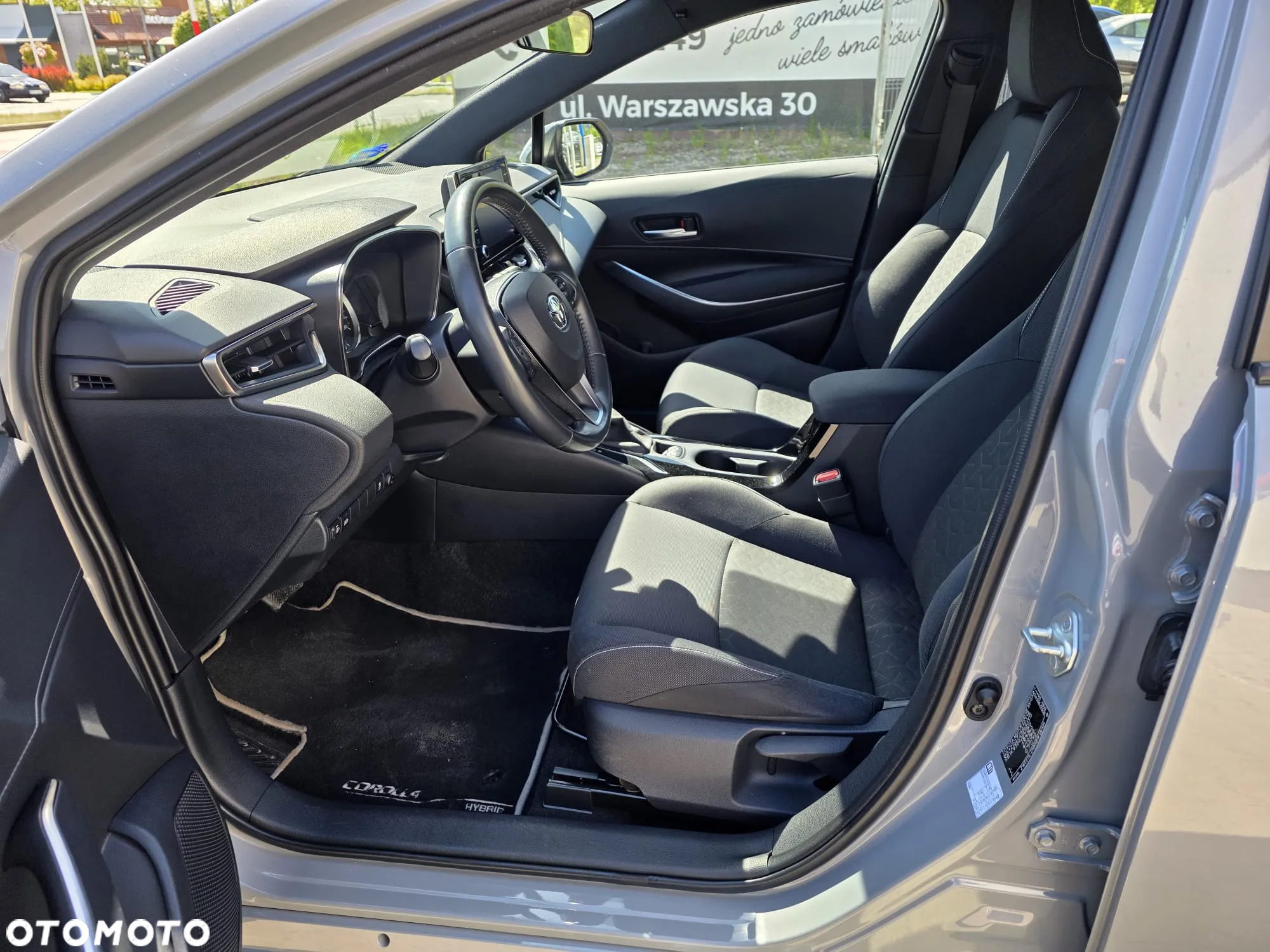 Toyota Corolla 1.8 Hybrid Comfort - 11