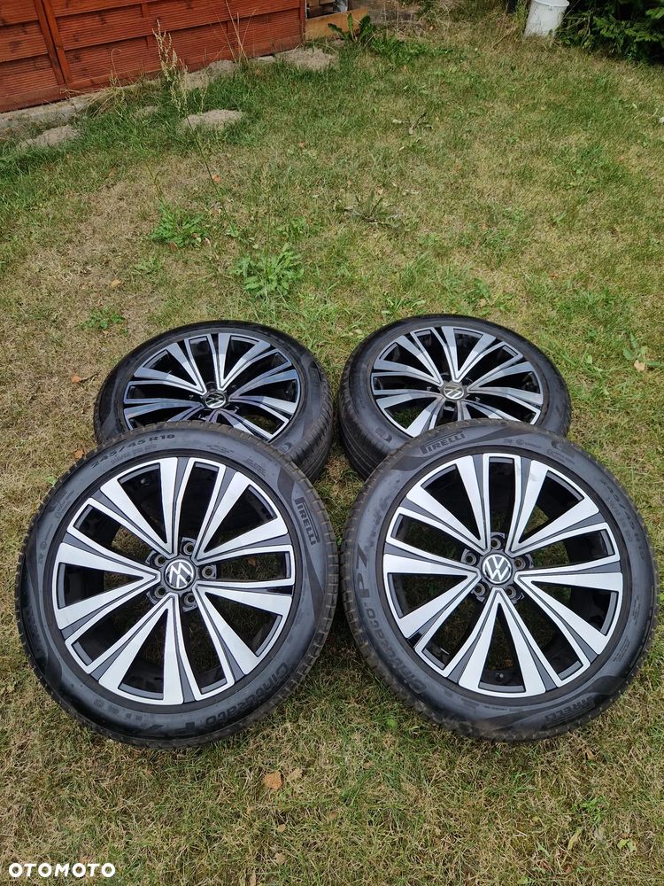 Kola kpl OE VW rozmiar  8JX18H2, Pirelli Cinturato P7 245/45, Użytkowane jeden sezon - 2