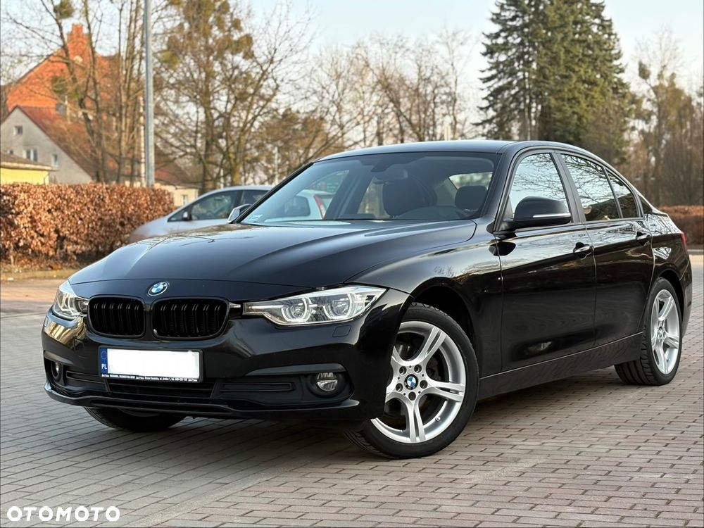 BMW Seria 3 318i - 11
