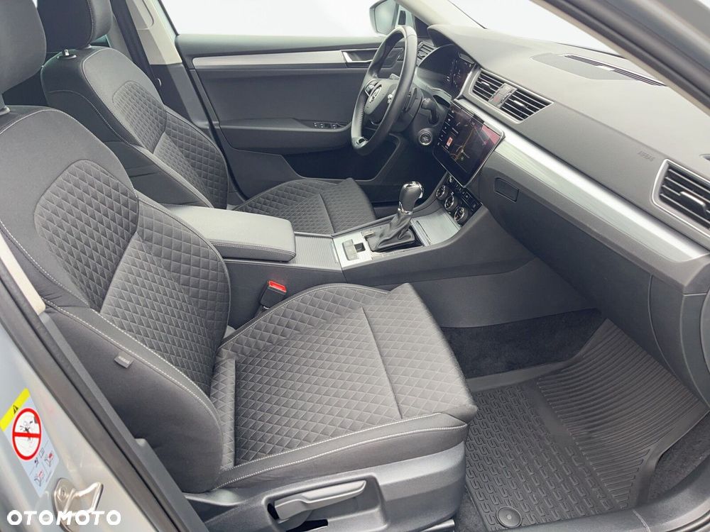 Skoda Superb 2.0 TDI SCR Ambition DSG - 14
