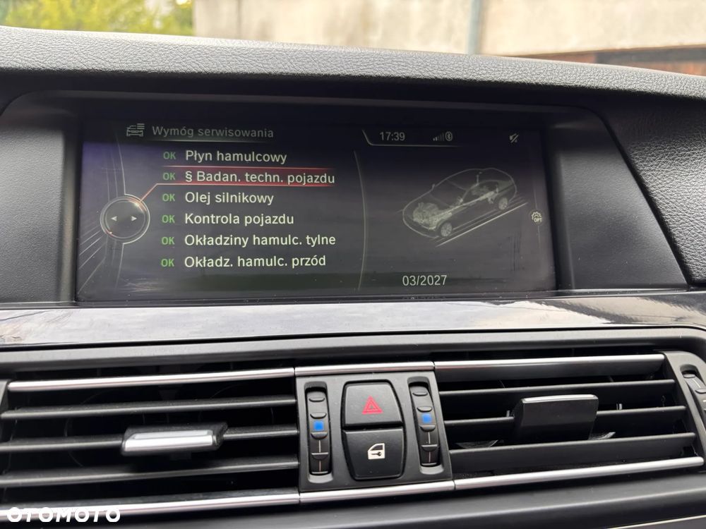 BMW Seria 5 530d xDrive Modern Line - 28