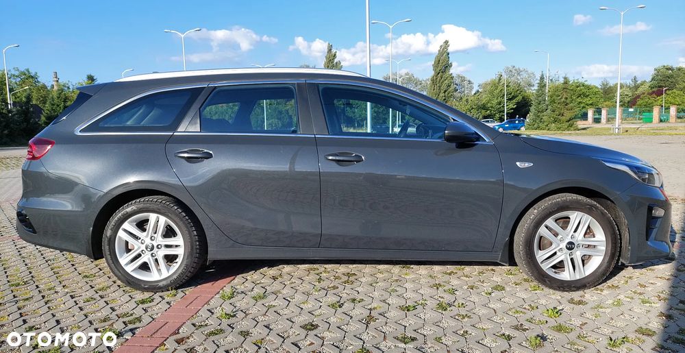 Kia Ceed 1.6 CRDi mHEV M - 8