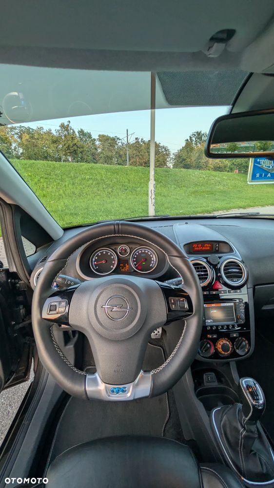 Opel Corsa 1.6 Turbo OPC Nürburgring Edition - 8