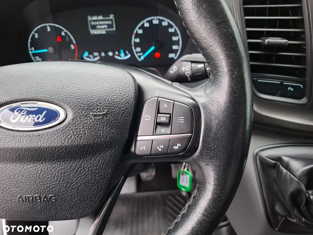 Ford TRANSIT CUSTOM - 17