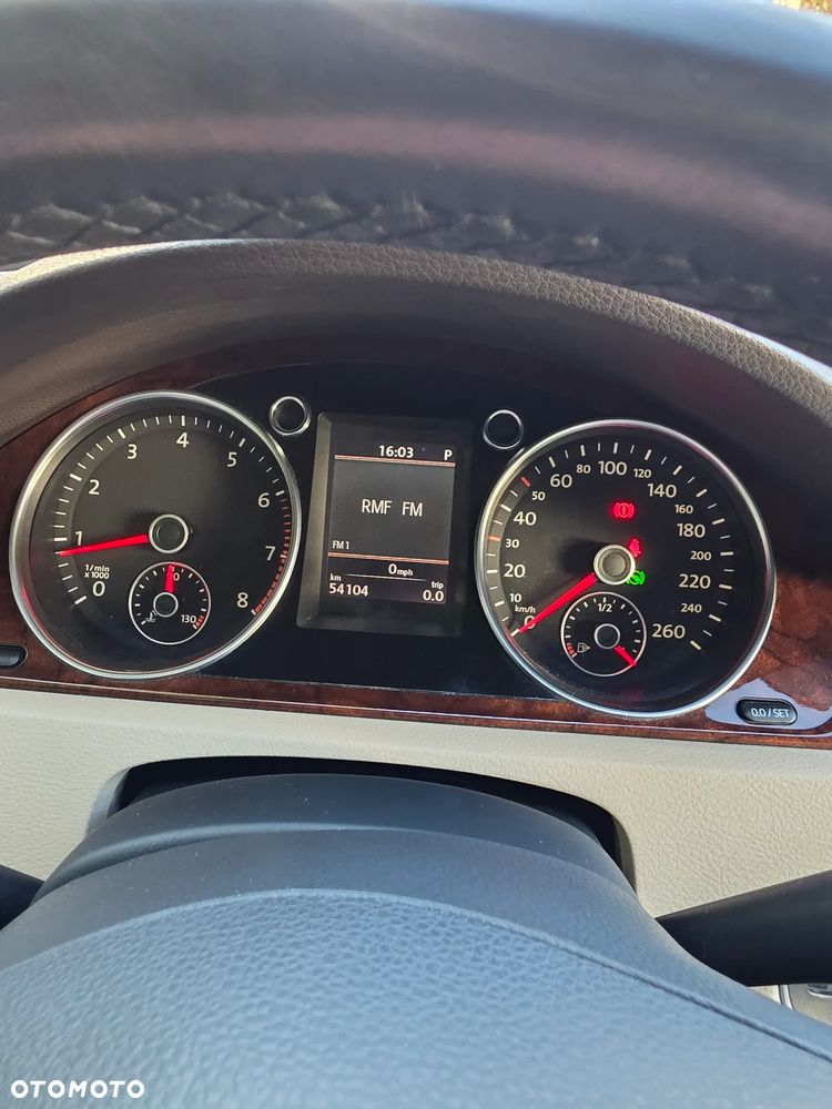 Volkswagen Passat 2.0 TSI Highline DSG - 23
