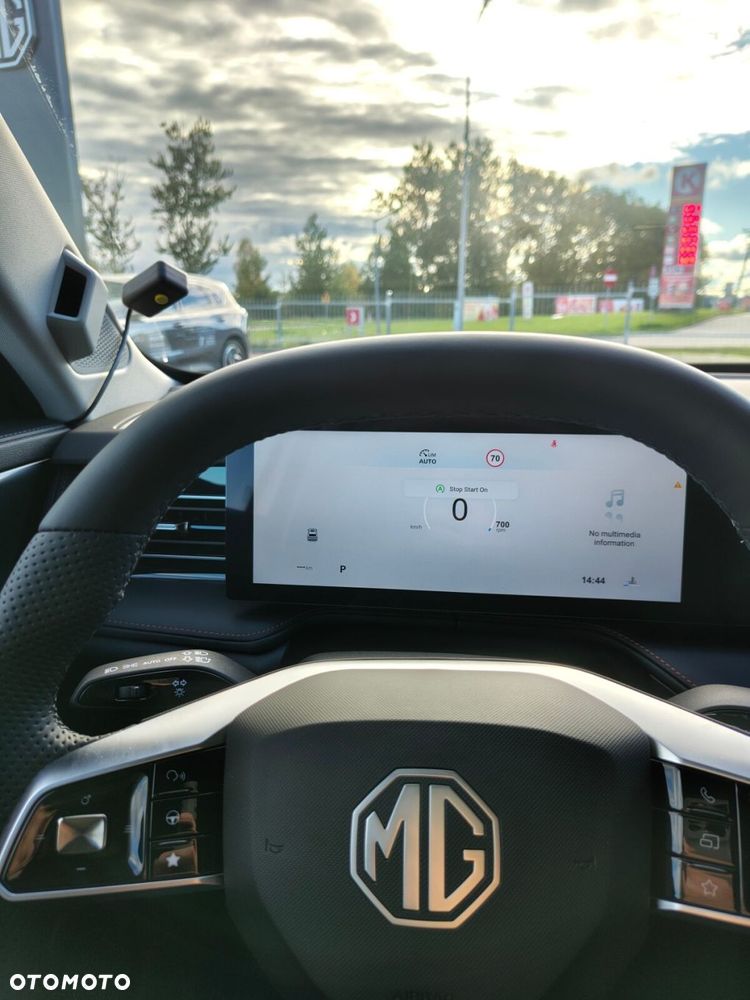 MG HS 1.5 T-GDI Exclusive DCT - 16